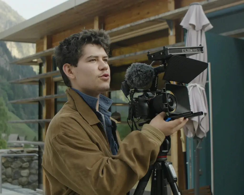 Director on location in nature – Mutter Natur Film Munich
